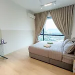 -30 Off Monthly L Premium Muji 1Br Suites